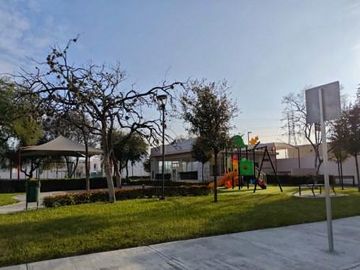 Hermosa Casa en  Venta con terreno excedente en Gévora Residencial, Apodaca N. L.