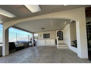 VILLA ZAITA / LA ROTONDA / 525m2 / 4 HABITACIONES / AMPLIO JARDIN / YG