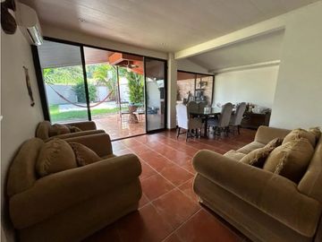 VILLA ZAITA / LA ROTONDA / 525m2 / 4 HABITACIONES / AMPLIO JARDIN / YG