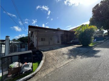 VILLA ZAITA / LA ROTONDA / 525m2 / 4 HABITACIONES / AMPLIO JARDIN / YG