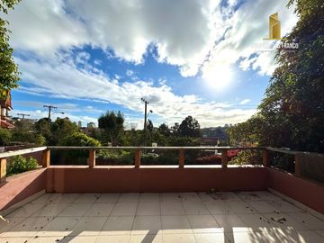 REÑACA VENTA CASA 7D 4B DOS PISOS JARDIN DEL MAR