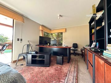 REÑACA VENTA CASA 7D 4B DOS PISOS JARDIN DEL MAR