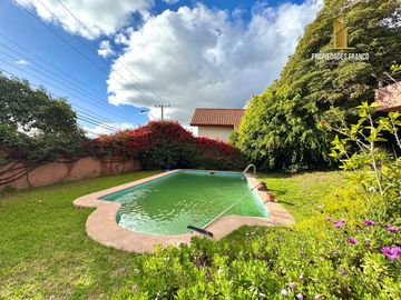 REÑACA VENTA CASA 7D 4B DOS PISOS JARDIN DEL MAR