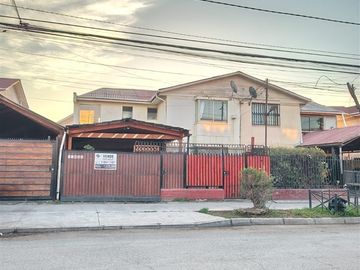 Casa en Venta en Av Presidente Eduardo Frei Montalva/La Galaxia/Concejala Hilda Porras