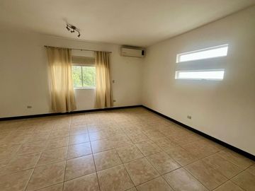 Casa en venta en Cumbres Providencia Frente a Parque