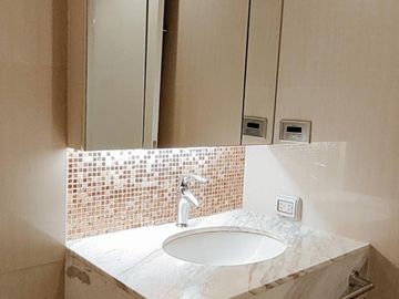 FOR SELL Condo Circle Living Prototype MRT-Phetchaburi CX-93742