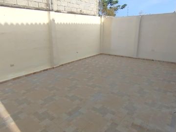 Venta Casa 3 dormitorios con estudio y family room Km 19 Vía a la Costa
