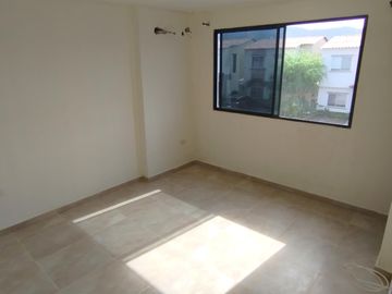 Venta Casa 3 dormitorios con estudio y family room Km 19 Vía a la Costa