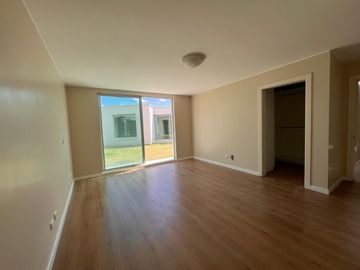 En venta casa amplia en Cumbayá