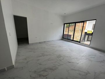 Casa en Venta en Bosques de San Pedro  en Santiago