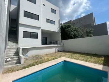 Casa en Venta en Bosques de San Pedro  en Santiago