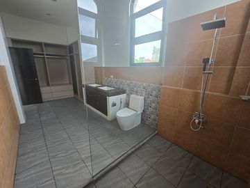 4 BR Mediterranean House and Lot in Portofino Heights Las Pinas City