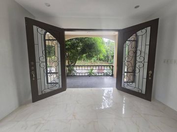 4 BR Mediterranean House and Lot in Portofino Heights Las Pinas City