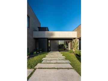 Venta de finca en La Ceja Condominio Monte Madero