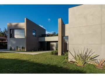 Venta de finca en La Ceja Condominio Monte Madero