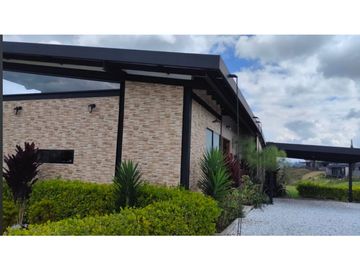Venta de finca en el Retiro Condominio Monte Sereno