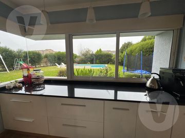 Casa en Venta - Barrio Don Joaquin, Canning
