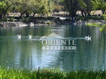 PIEDRA ROJA COND. LAS FLORES A PASOS COLEGIO SAN JOSE