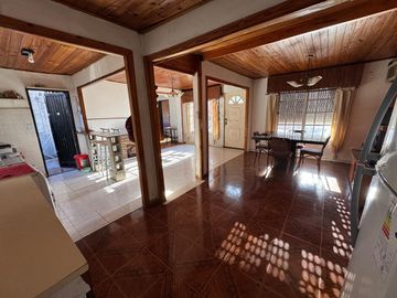 CASA EN VENTA EN LOMA HERMOSA / TRES DE FEBRERO