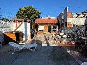 CASA EN VENTA EN LOMA HERMOSA / TRES DE FEBRERO