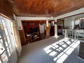 CASA EN VENTA EN LOMA HERMOSA / TRES DE FEBRERO