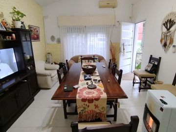 Casa en  zona Urquiza al Oeste