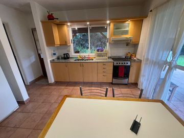 Casa en alquiler con muebles  en barrio La Casualidad, Pilar