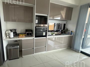 Casa de 6 ambientes en venta en Lagos de Canning.