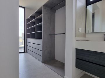 NORDELTA - Excelente casa de diseño moderno y funcional en venta a estrenar en Carpinchos