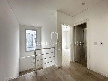 Casa en venta de 3 dormitorios pileta Santa Ana, Villa Nueva