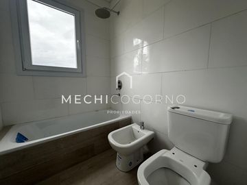 Casa en venta de 3 dormitorios pileta Santa Ana, Villa Nueva