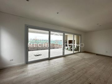 Casa en venta de 3 dormitorios pileta Santa Ana, Villa Nueva