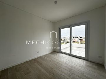 Casa en venta de 3 dormitorios pileta Santa Ana, Villa Nueva