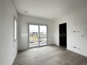 Casa en venta de 3 dormitorios pileta Santa Ana, Villa Nueva