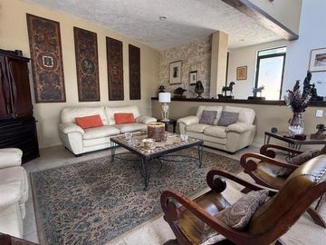 Increible Casa Estilo Toscana en Venta en Balcones Juriquilla