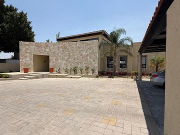 Increible Casa Estilo Toscana en Venta en Balcones Juriquilla