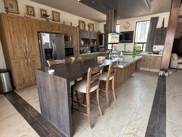 Increible Casa Estilo Toscana en Venta en Balcones Juriquilla