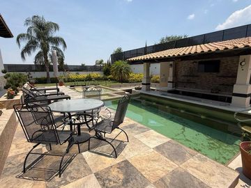 Increible Casa Estilo Toscana en Venta en Balcones Juriquilla