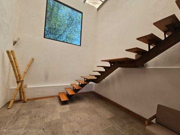 Casa en zona baja de las Águilas con 3 recamaras