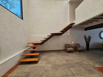 Casa en zona baja de las Águilas con 3 recamaras