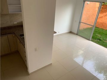 Venta casa en conjunto en Ciudad Country