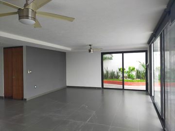 Casa en venta an Vista al Lago en Tequesquitengo, Morelos