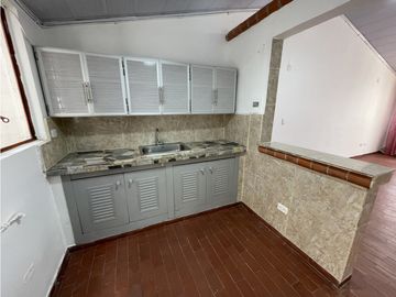 SE VENDE CASA EN CONDOMINIO VILLA DEL ROBLE CARTAGO