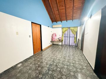 VENTA CASA 5 AMB. ITUZAINGO APTA CREDITO