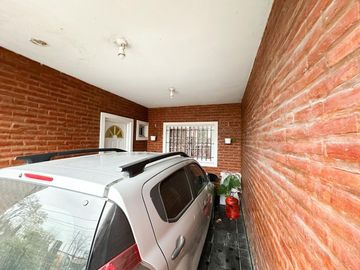 VENTA CASA 5 AMB. ITUZAINGO APTA CREDITO