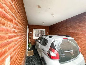 VENTA CASA 5 AMB. ITUZAINGO APTA CREDITO