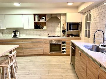 Casa en Venta en Vitacura / El Aromo