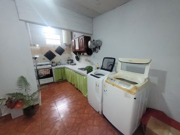 CASA MULTIFAMILIAR Y LOCAL VENTA TRISTAN SUAREZ