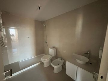 VENTA DPTO 2 DORM - CAM 100 - PISO 16 