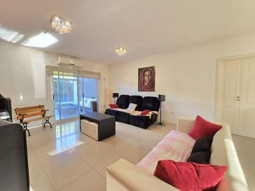 CASA 4 AMBIENTES EN VENTA EN ALTOS DE HUDSON 2